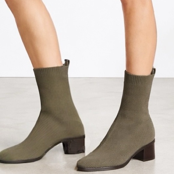 Everlane The High-Ankle Glove Boots in ReKnit Caper Green Size 9 - Picture 6 of 16